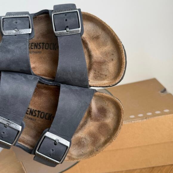Sandals_&_Flip_Flops